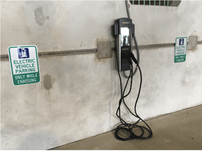 Columbus Crafts EV Parking Ordinance to Support Neighborhoods and